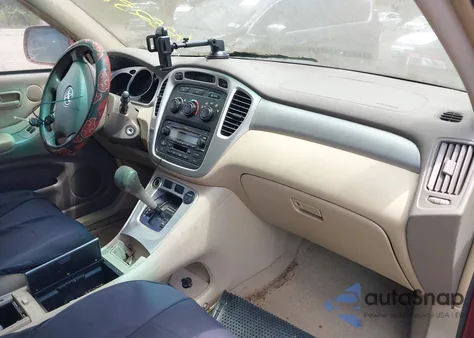 2005 Toyota Highlander V6 from USA, damaged, VIN JTEEP21A950103747